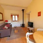 La Petite -